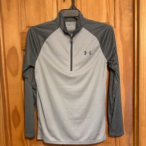 Under Armour Heat Gear 3/4 Zip Pullover Loose Fit
2 Tone Gray Size Small New